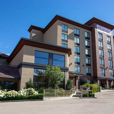 Hotel Kelowna & Conference Centre Exterior foto